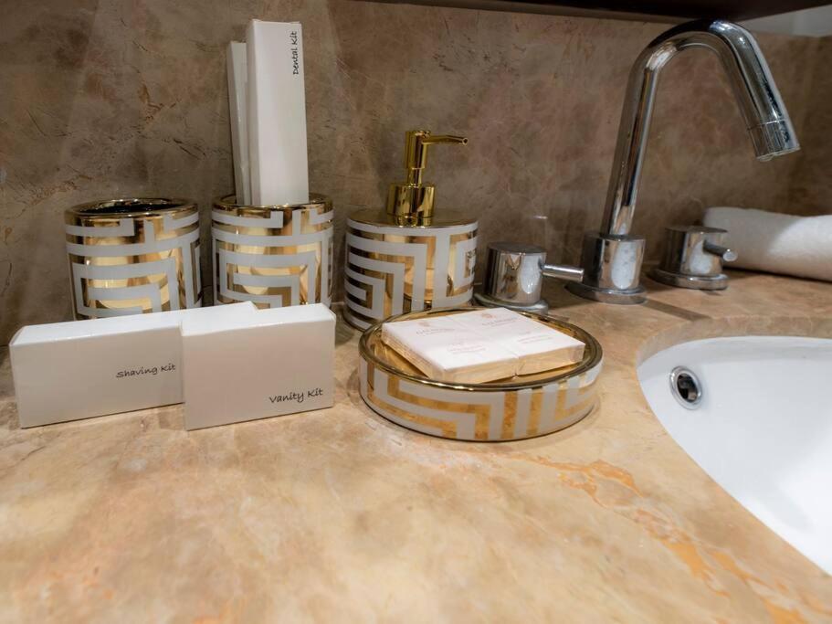 First Class 2Br With Full Burj Khalifa And Fountain View Dubai Ngoại thất bức ảnh
