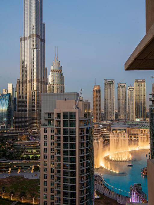 First Class 2Br With Full Burj Khalifa And Fountain View Dubai Ngoại thất bức ảnh