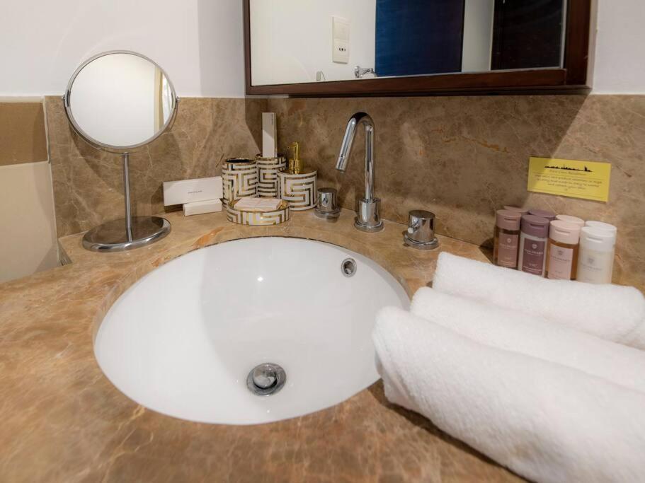 First Class 2Br With Full Burj Khalifa And Fountain View Dubai Ngoại thất bức ảnh