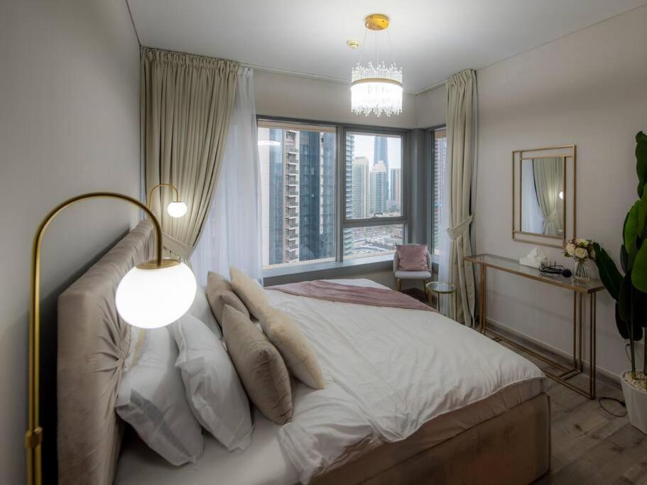 First Class 2Br With Full Burj Khalifa And Fountain View Dubai Ngoại thất bức ảnh