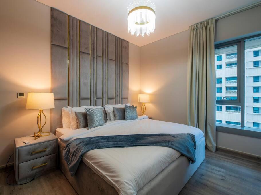 First Class 2Br With Full Burj Khalifa And Fountain View Dubai Ngoại thất bức ảnh