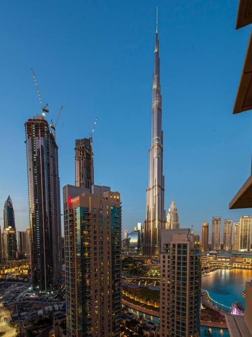 First Class 2Br With Full Burj Khalifa And Fountain View Dubai Ngoại thất bức ảnh