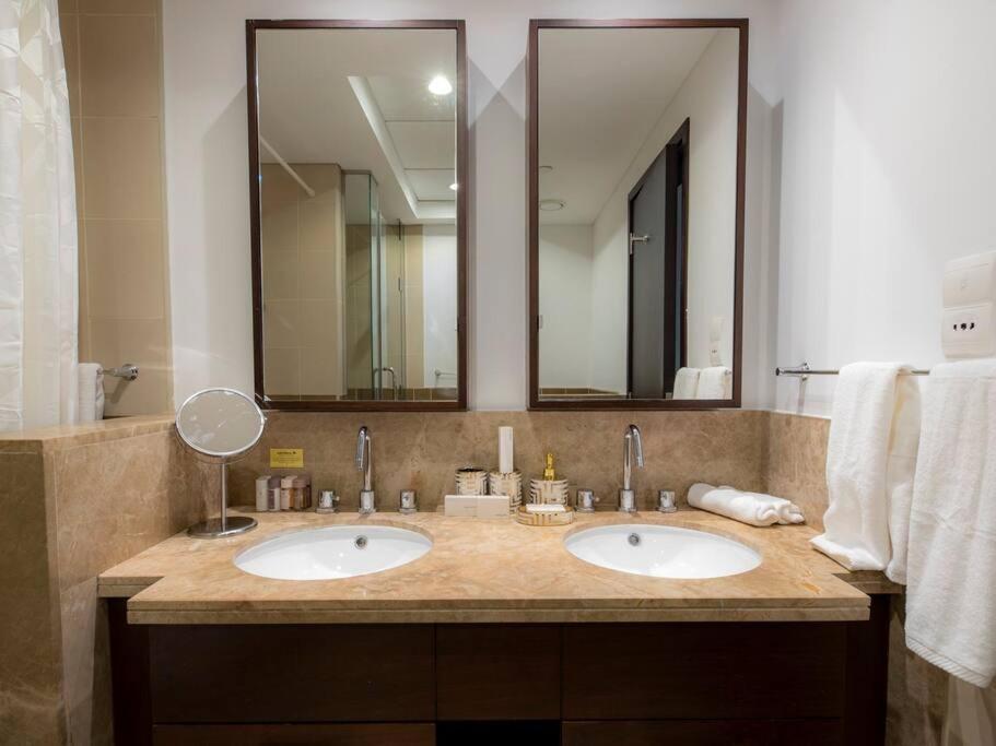 First Class 2Br With Full Burj Khalifa And Fountain View Dubai Ngoại thất bức ảnh