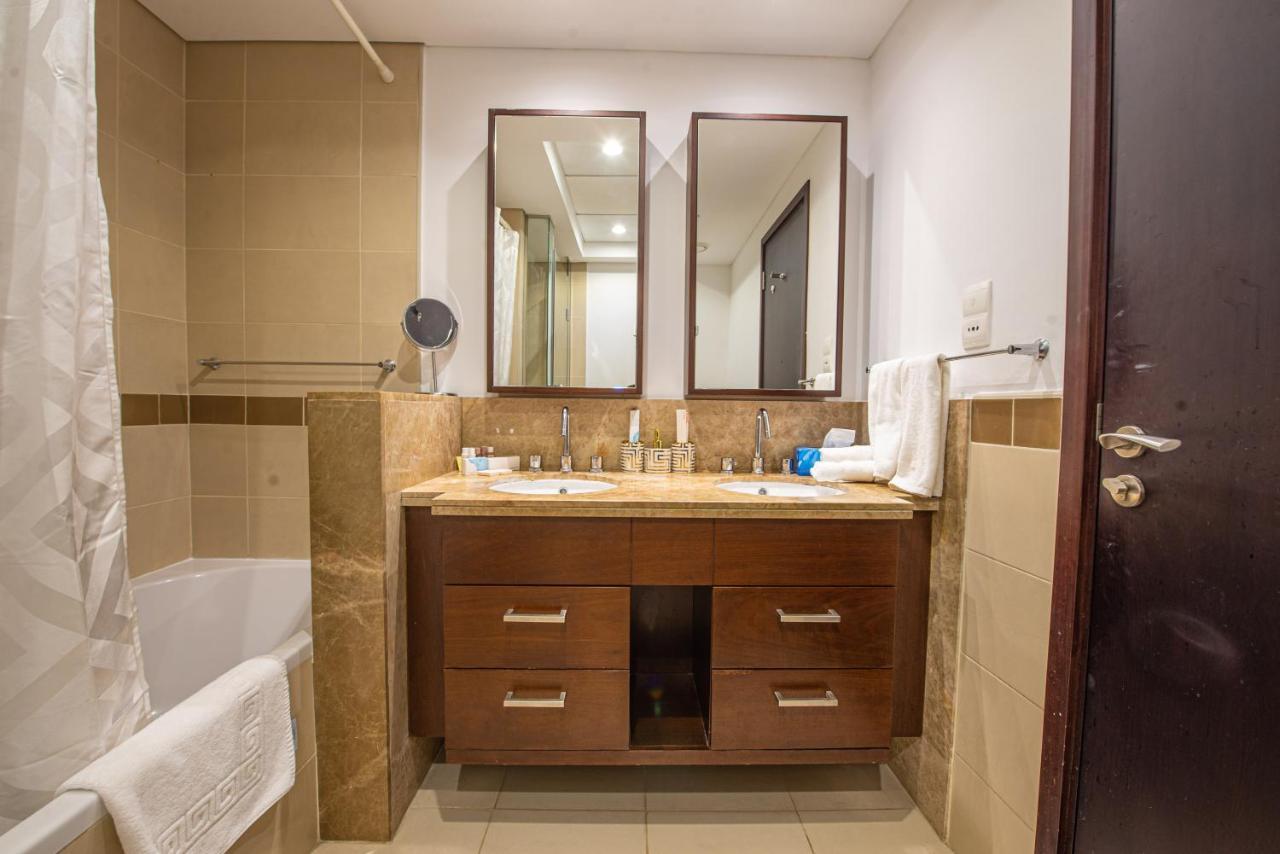 First Class 2Br With Full Burj Khalifa And Fountain View Dubai Ngoại thất bức ảnh